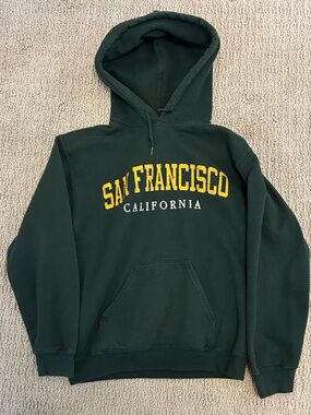 Gildan Heavy Blend Hoodie – San Francisco Graphic S